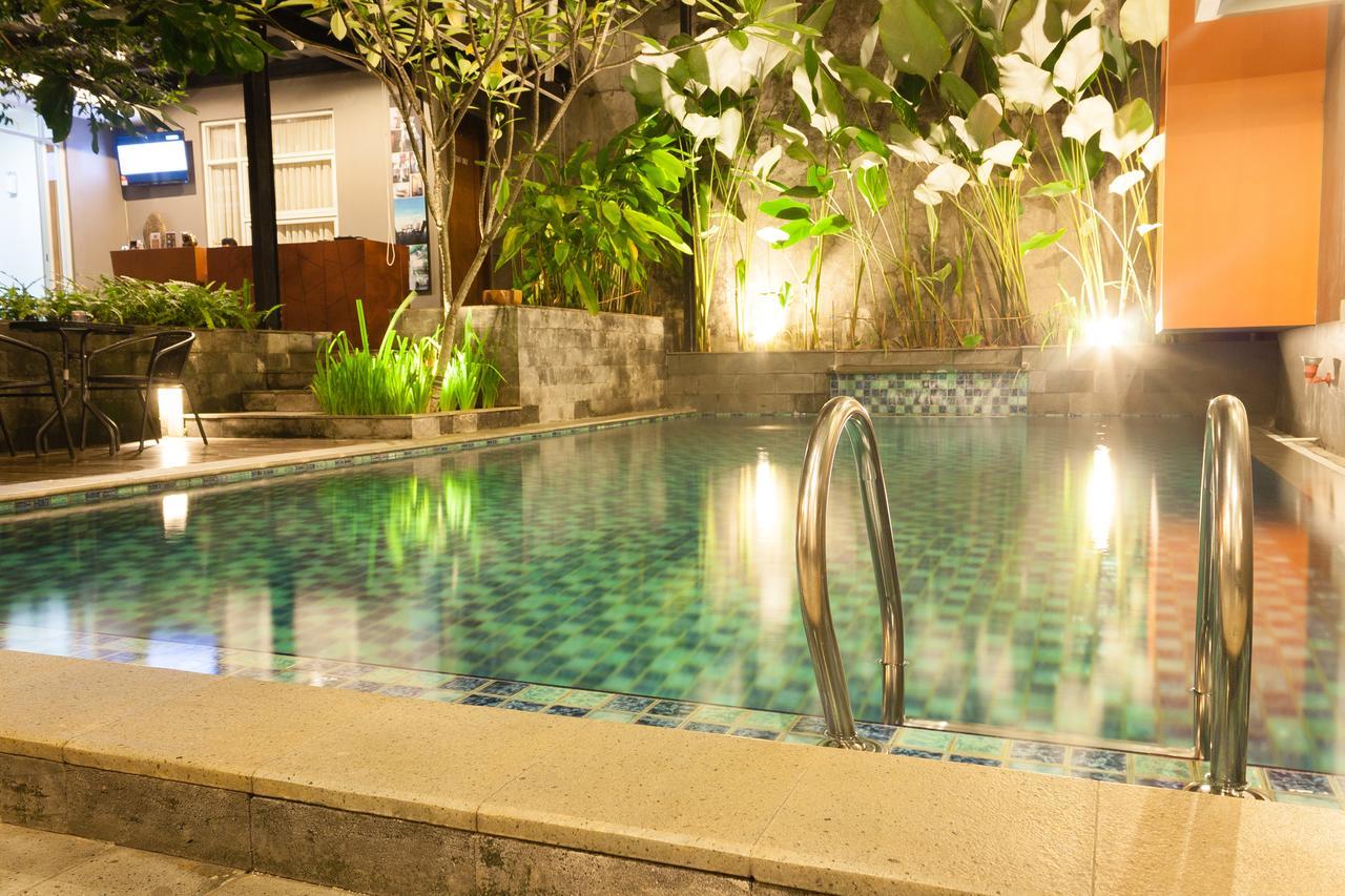 Griya Regato Hotel Jakarta Luaran gambar