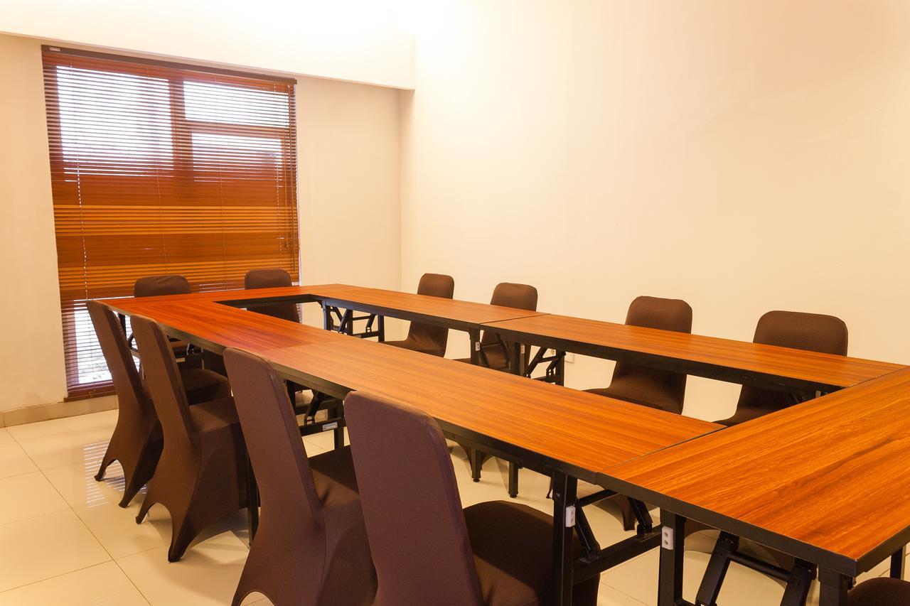 Griya Regato Hotel Jakarta Luaran gambar